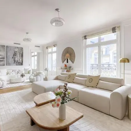 Ac Eiffel Tower Luxury 250 M 3 Bedrooms Villa