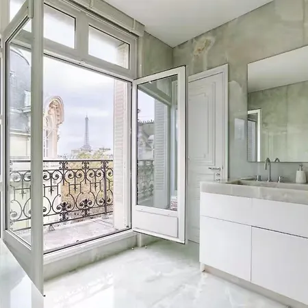 Ac Eiffel Tower Luxury 250 M 3 Bedrooms Villa Paris