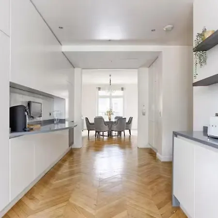 Ac Eiffel Tower Luxury 250 M 3 Bedrooms Villa