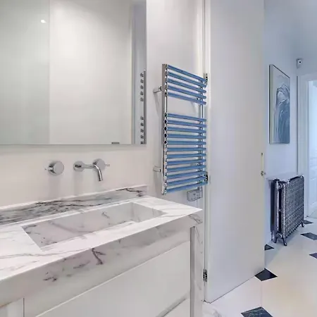 Ac Eiffel Tower Luxury 250 M 3 Bedrooms Villa *